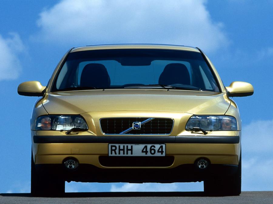  Volvo S60 2000 года  (фото 19 из 37)